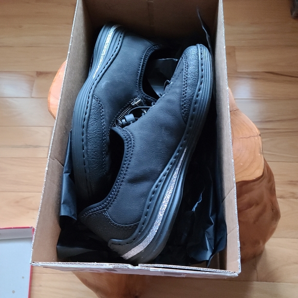 Brand New Rieker Black Sneakers, Size 36 (5½) - Picture 5 of 6